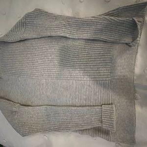 Light grey medium weight sweater. Perfect for work and casual wear.